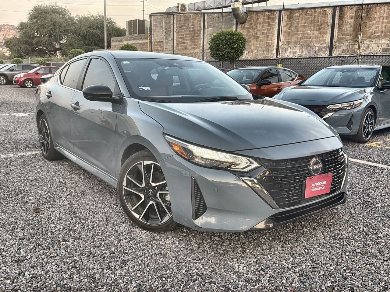 Sentra 2025 SR PLATINUM CVT 25 en promoción de aniversario Autocom